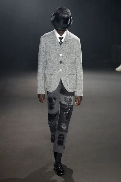 Look 32